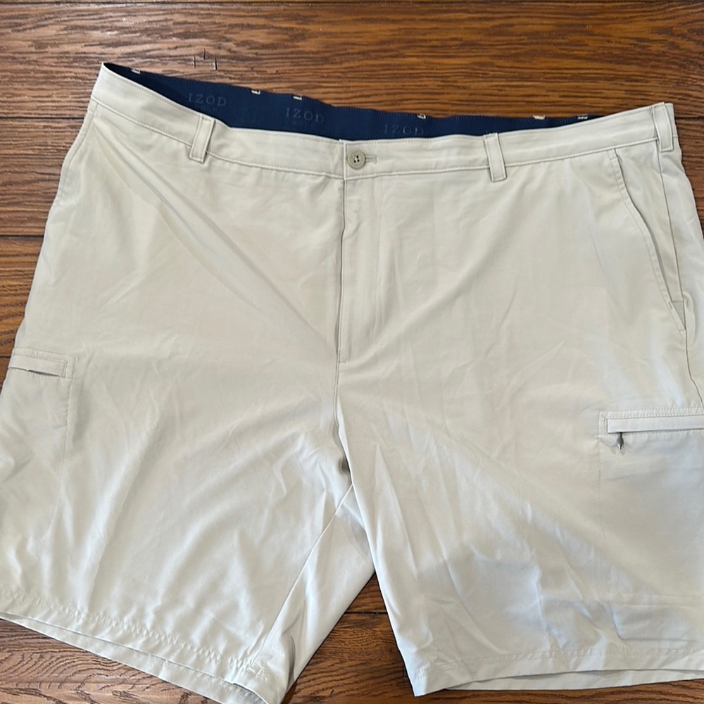 Khaki Cargo Shorts with Relaxed Fit and Belt Loops